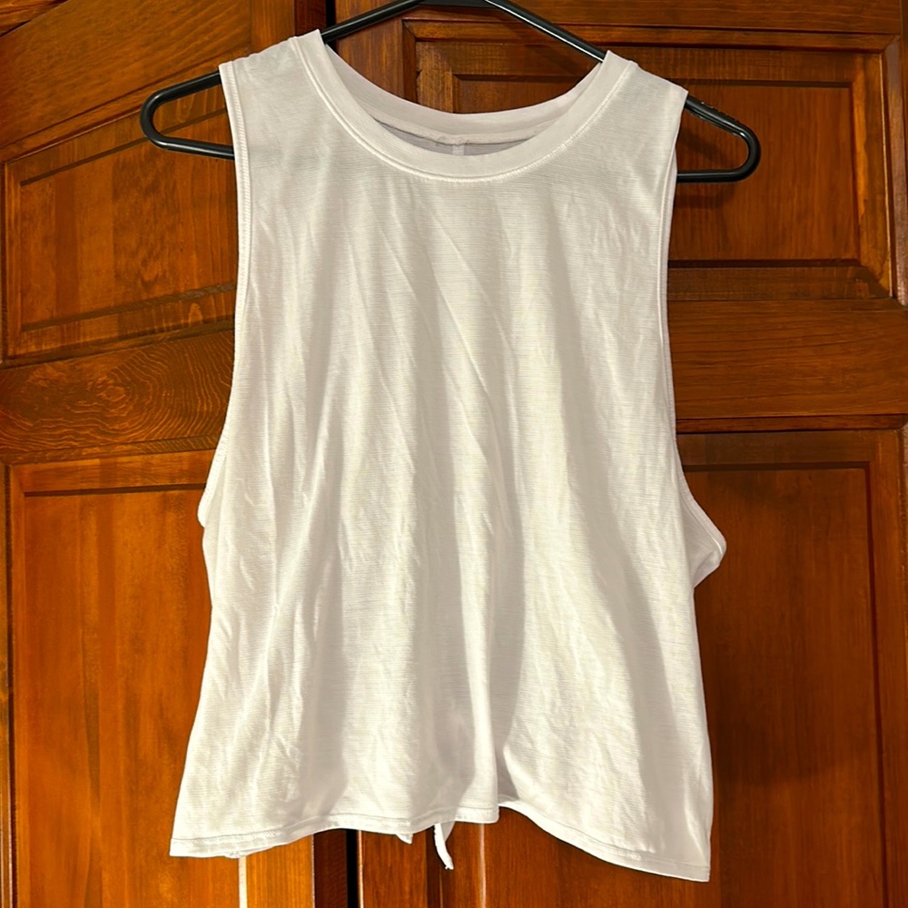 Stori tie back tank size 10 in white